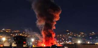 Due incendi nella notte tra Napoli e “Taverna del Re”: fiamme nei siti industriali