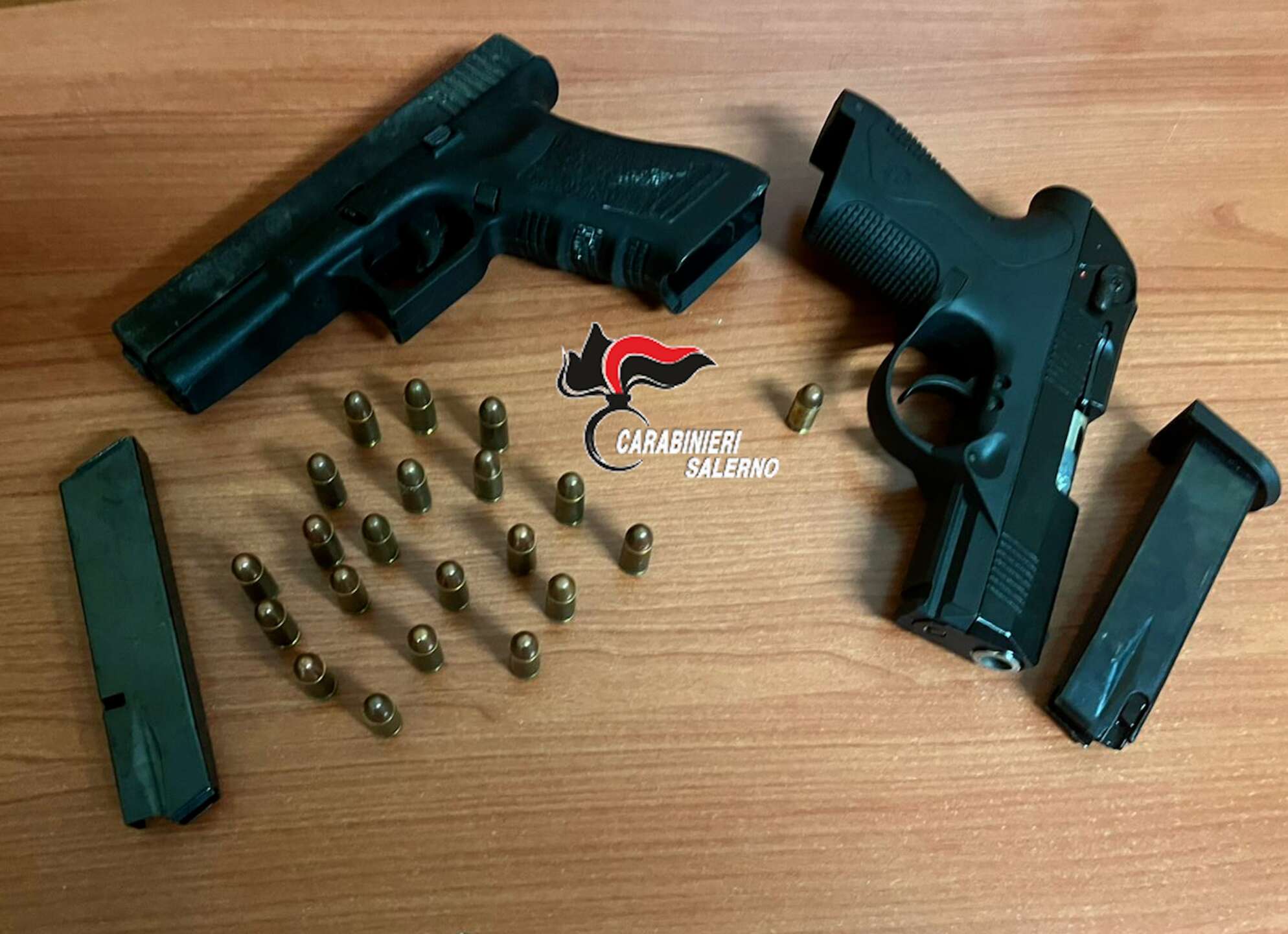 armi clandestine in casa uomo finisce ai domiciliari da Anteprima24.it armi clandestine in casa uomo finisce ai domiciliari