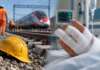 Si frattura tre dita sul cantiere, in ospedale niente ortopedico: operato altrove dopo 12 giorni