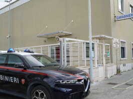 Carrozzeria trasformata in un deposito di rifiuti speciali: scatta il sequestro