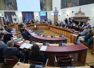 Arriva lo “stipendio” per i consiglieri comunali: addio gettone, indennità fissa ogni mese