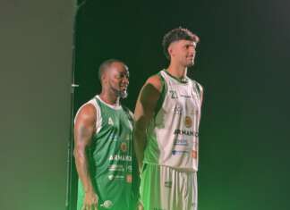 Scandone, l’Eliseo si accende: la nuova squadra e il mito Green