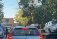 Scontro frontale tra due auto, traffico in tilt su via dei Greci: soccorsi sul posto Incidente via del Greci Salerno