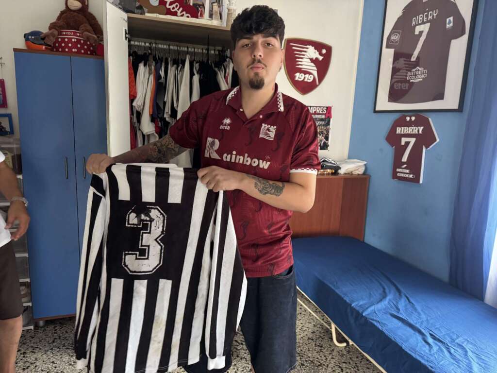Matteo Porcelli collezionista maglie calcio