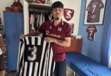 Matteo Porcelli, il collezionista di casacche: ”Le vinco alla Play Station” Matteo Porcelli collezionista maglie calcio