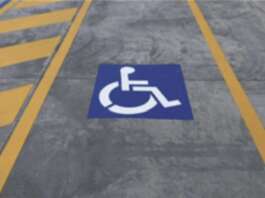 Liti per posto riservato a disabile: ignoti danno fuoco alla sua autovettura Stallo disabili