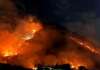 VIDEO/ L’inferno sul Monte Caruso: fiamme vicino alle case e 50 ettari in cenere