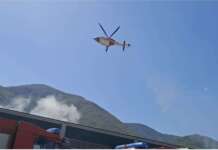 Incendio ad Airola, ancora fiamme nel sito di rifiuti: in azione anche un elicottero