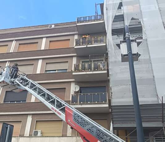 Operaio precipita dal quarto piano durante i lavori: trasportato in ospedale in codice rosso