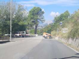 Via delle Puglie ancora chiusa. “Servono tempi certi e una rapida riapertura”