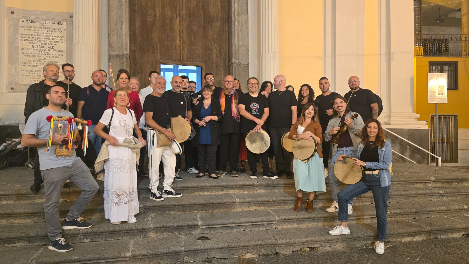 la tammorra diventa preghiera fede e musica popolare alla festa del vino da Anteprima24.it la tammorra diventa preghiera fede e musica popolare alla festa del vino
