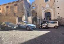 Salerno, ragazza aggredita e ferita: indagini in corso