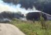 Camion col fieno avvolto dalle fiamme lungo la Telesina