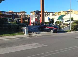 Allarme bomba in via Vetrone, la conferma degli artificieri: è un ordigno