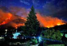 Incendio a Foglianise, lo scenario fa paura: fiamme sempre più vicine alle case