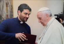 Premio internazionale della cultura a Wanna Marchi e Stefania Nobile: lo sconcerto di don Pietro
