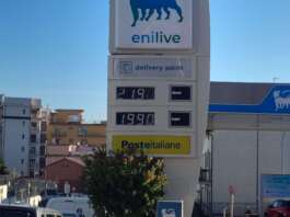 Carburanti, scatta il tetto dell’Eni: a Napoli già esaurita in distributore benzina