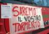Comitati di Bagnoli e sfollati bloccano i camion del cantiere America’s Cup