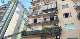 Incendio in un appartamento: due persone intossicate