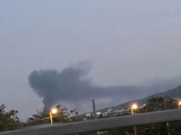 Vasto incendio a Ottaviano, alta colonna di fumo nero