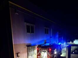 Azienda di rifiuti in fiamme: continua il lavoro di messa in sicurezza