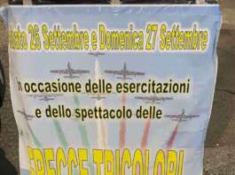 Sedie sdraio in fitto per vedere le frecce Tricolori