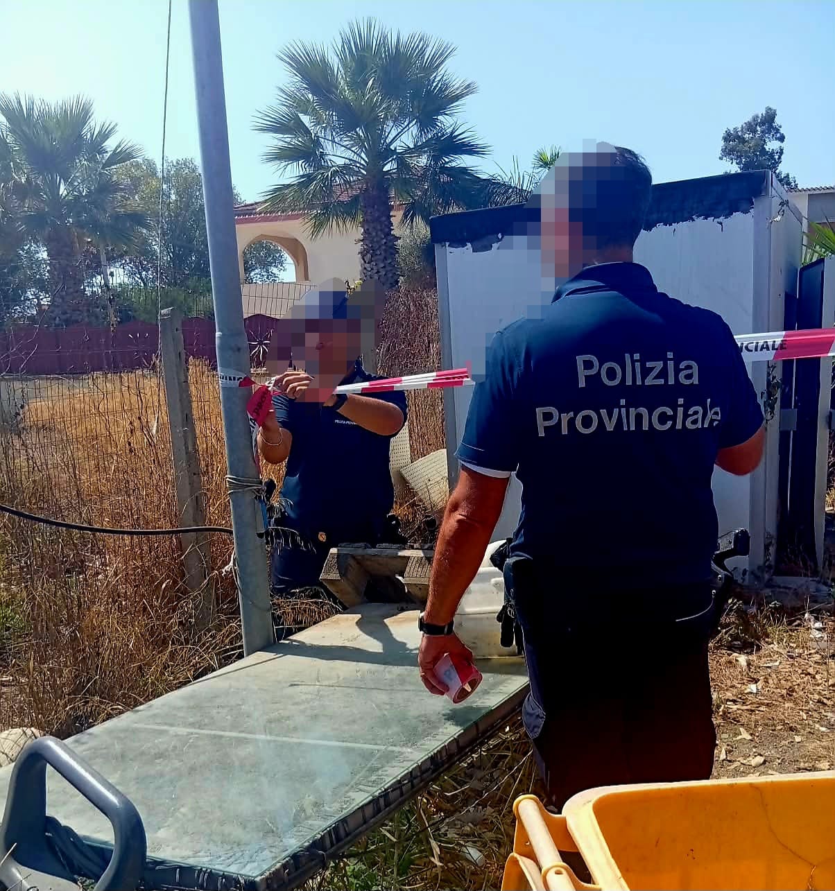 castel volturno autolavaggio abusivo sequestrato dalla polizia provinciale da Anteprima24.it castel volturno autolavaggio abusivo sequestrato dalla polizia provinciale