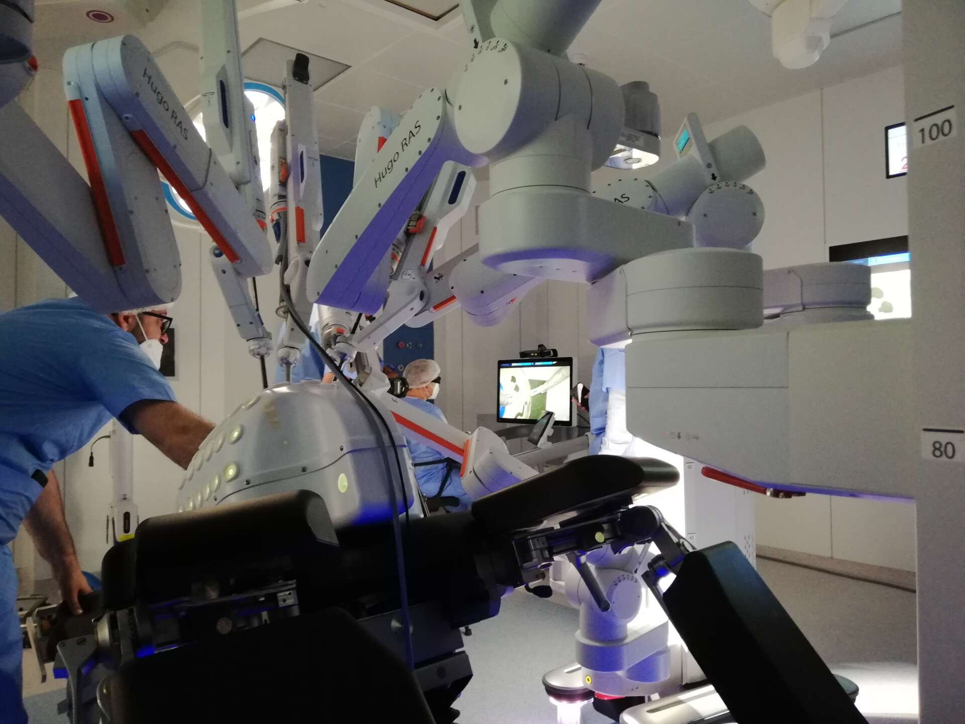 Azienda Ospedaliera di Caserta: chirurgia robotica e digitalizzazione del percorso del paziente chirurgico Azienda Ospedaliera di Caserta: chirurgia robotica e digitalizzazione del percorso del paziente chirurgico