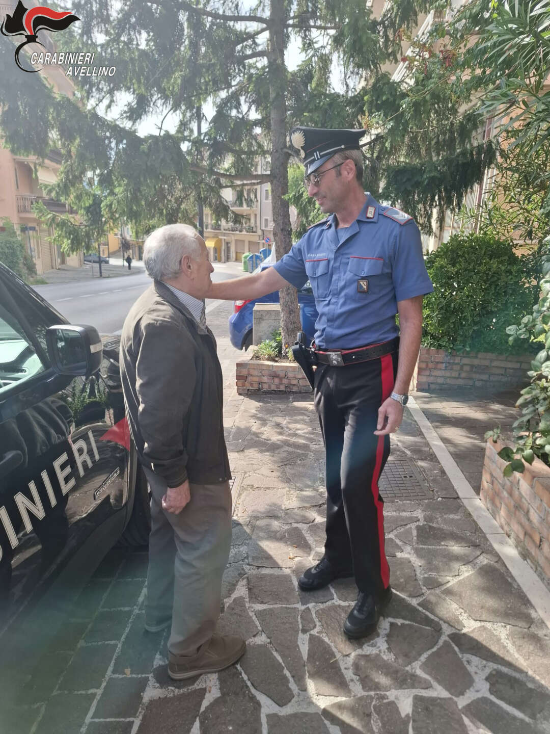 finto carabiniere anziano truffato e picchiato due arresti da Anteprima24.it finto carabiniere anziano truffato e picchiato due arresti