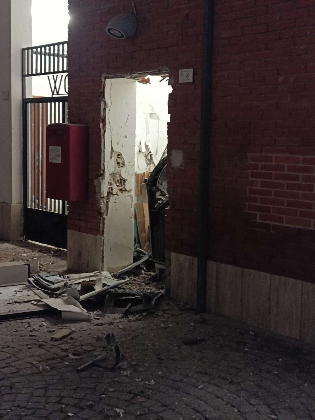 foto ancora assalto al bancomat saltano altri due atm in provincia da Anteprima24.it foto ancora assalto al bancomat saltano altri due atm in provincia