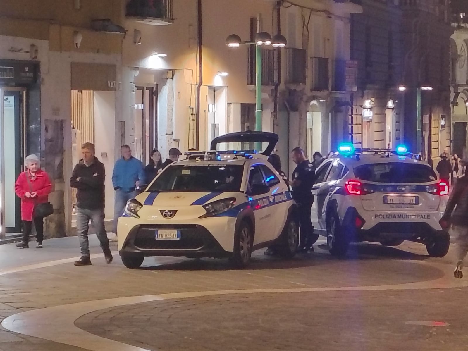 benevento bambino investito da una bici sul corso garibaldi trasportato in ospedale da Anteprima24.it benevento bambino investito da una bici sul corso garibaldi trasportato in ospedale