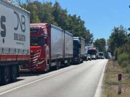 Protesta tir, ruote tagliate per impedire partenza camion