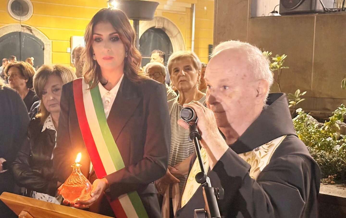 baronissi accesa la lampada della pace di assisi al via la iv edizione del festival della pace da Anteprima24.it baronissi accesa la lampada della pace di assisi al via la iv edizione del festival della pace