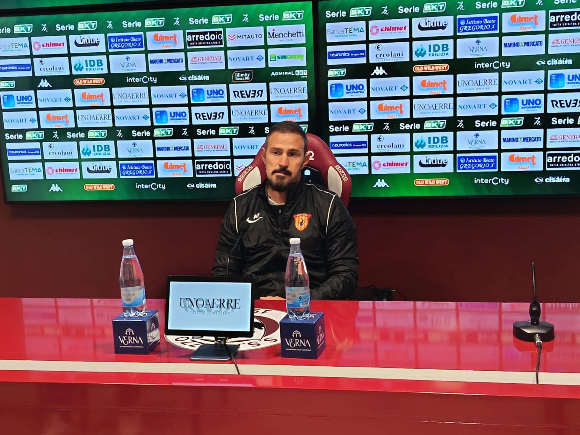 benevento super ad arezzo floro flores ora guai a sottovalutare il catanzaro da Anteprima24.it benevento super ad arezzo floro flores ora guai a sottovalutare il catanzaro
