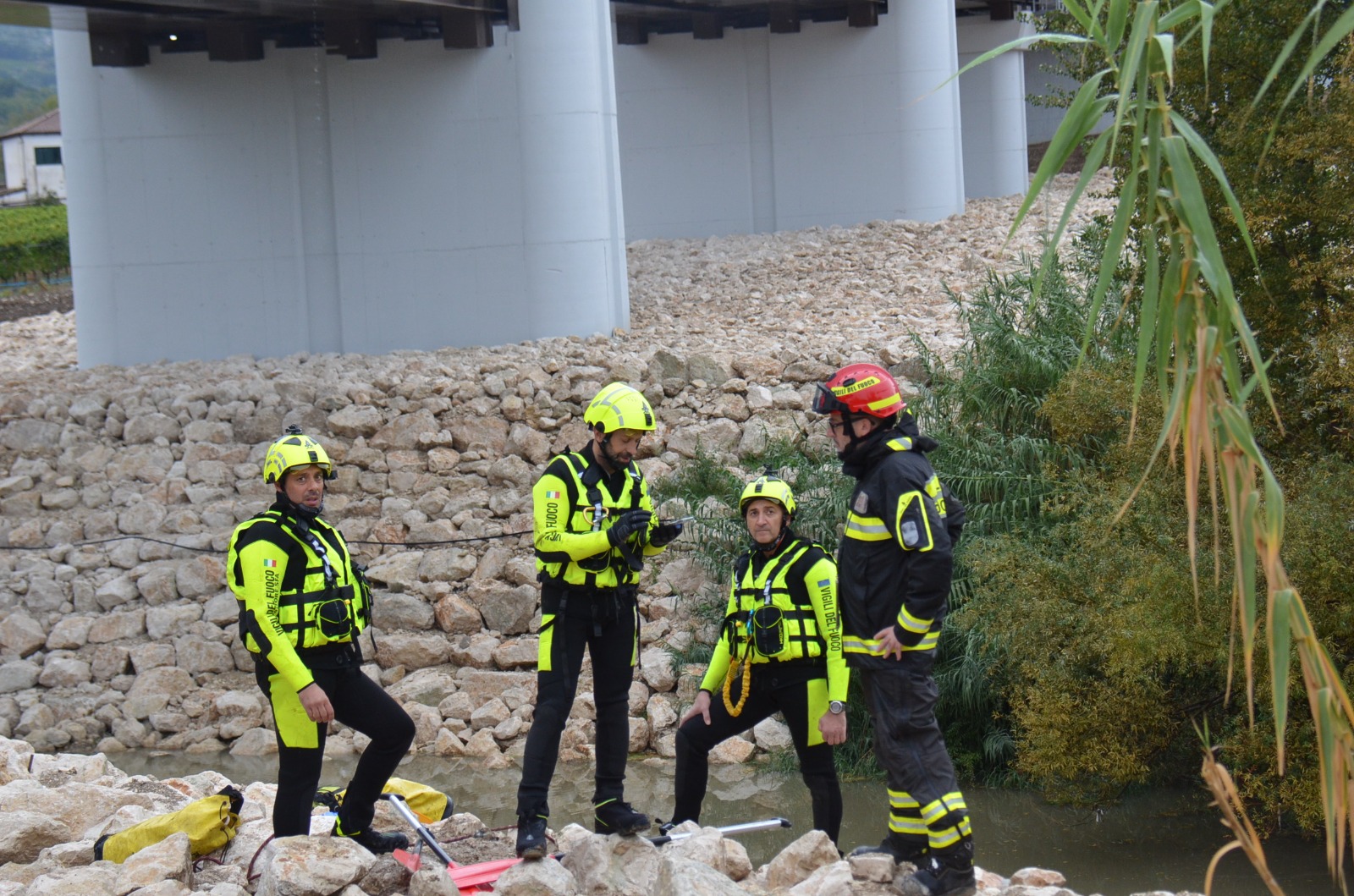 scomparso da giorni il corpo trovato nel fiume calore le domande ancora aperte sulla morte del 43enne da Anteprima24.it scomparso da giorni il corpo trovato nel fiume calore le domande ancora aperte sulla morte del 43enne