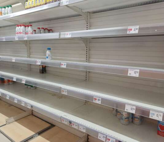“Sembra di essere tornati al Covid”: scarseggiano cibo e beni di prima necessità