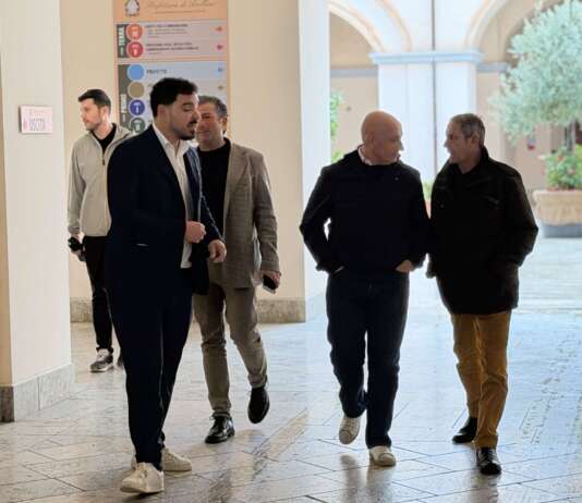 Autotrasportatori, sindaci in Prefettura: allarme per carburanti e mense Tavolo sindaci