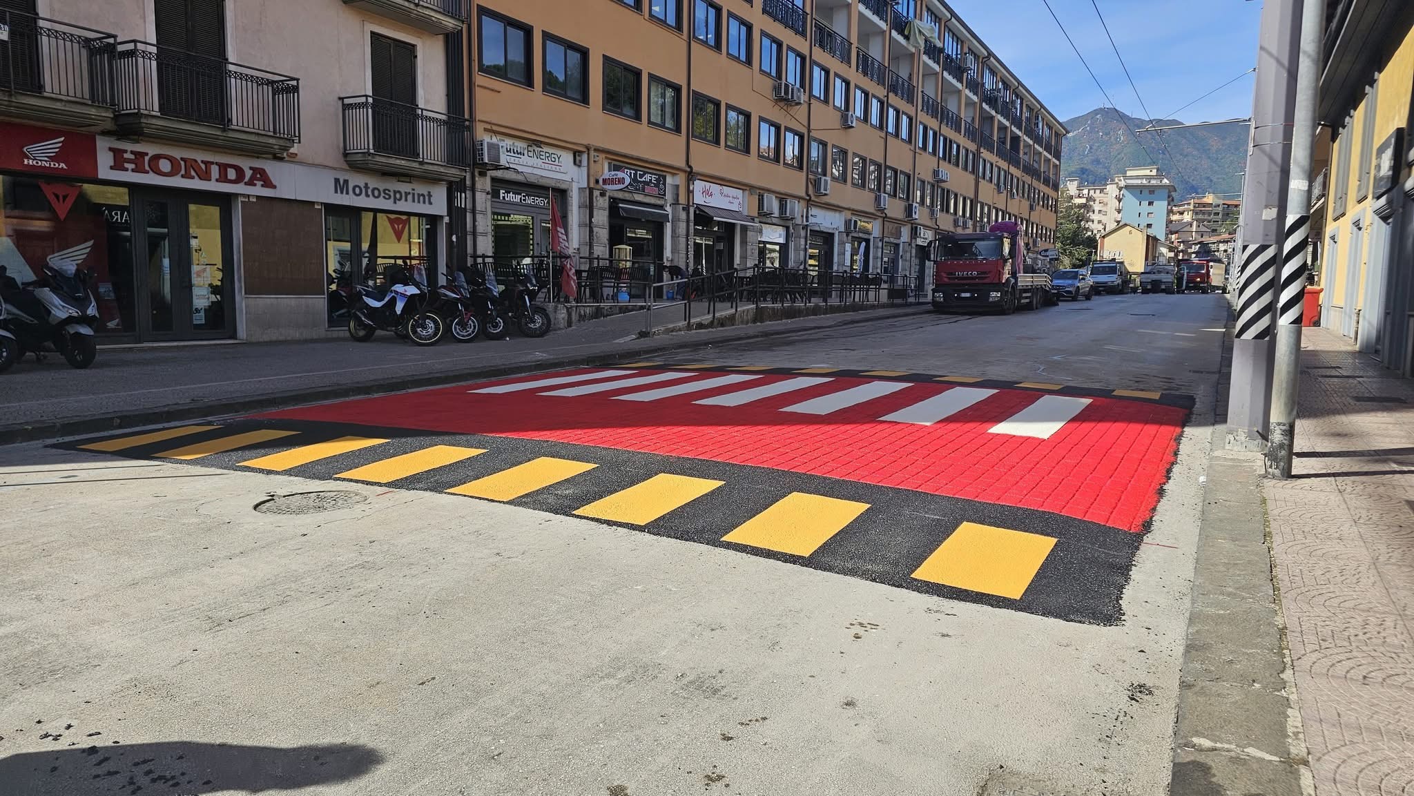 in citt224 arrivano le strisce intelligenti e pi249 visibili da Anteprima24.it in citt224 arrivano le strisce intelligenti e pi249 visibili