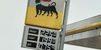 Diesel, la farsa del tetto: doveva fermarsi a 2,19 euro. È già a 2,25