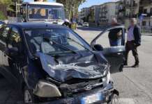 Incidente nel Salernitano, scontro tra camion e auto Incidente Eboli