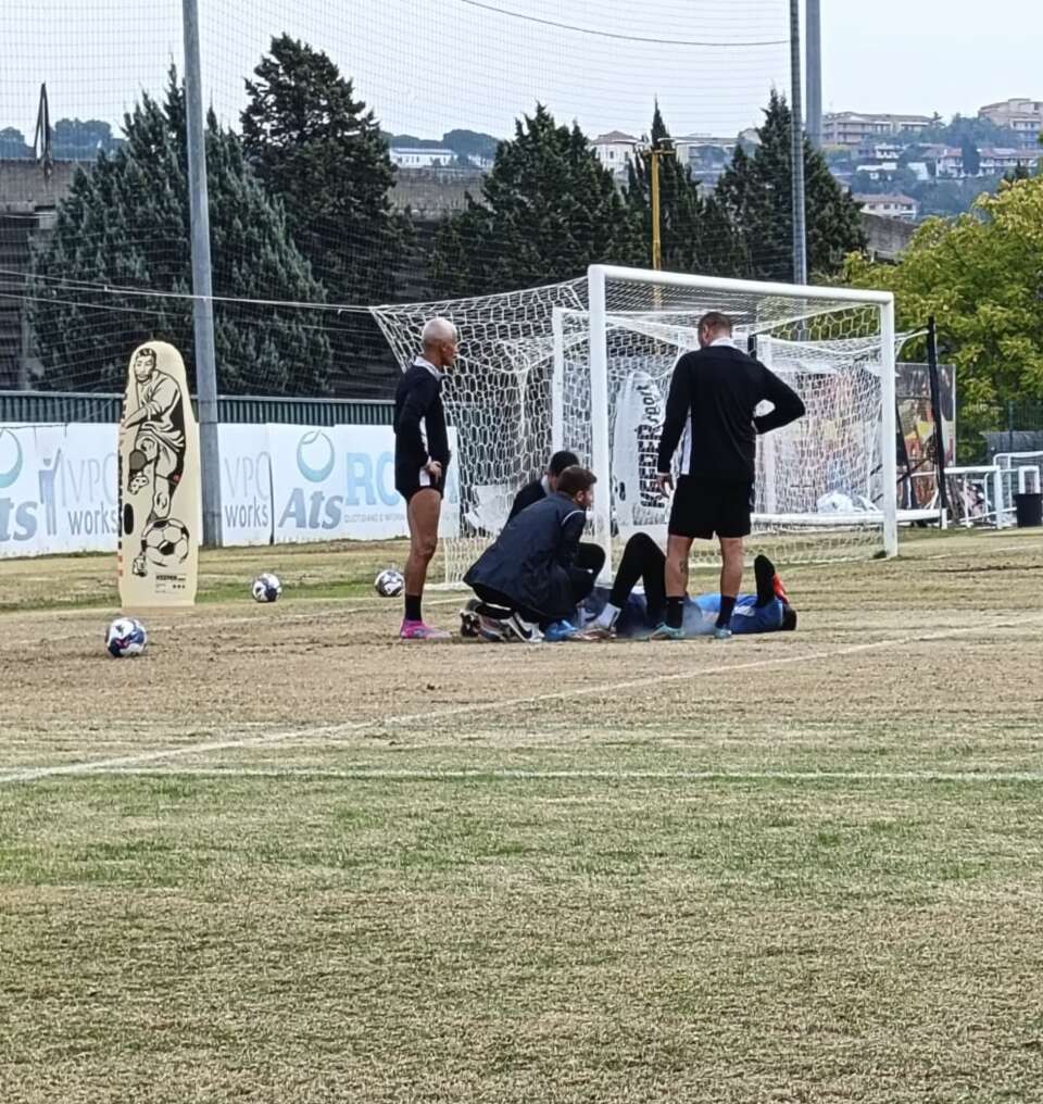benevento riecco cherubini dopo il gol in under 21 sylla costretto ad abbandonare la seduta da Anteprima24.it benevento riecco cherubini dopo il gol in under 21 sylla costretto ad abbandonare la seduta