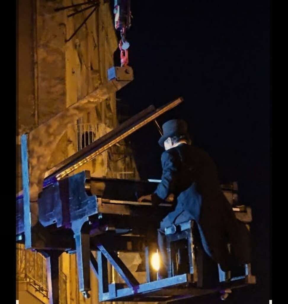 Pianista in aria, Notte Bianca Torre Annunziata