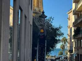 Luci, carrelli e cestini: ecco come il corso di Salerno si prepara a Natale