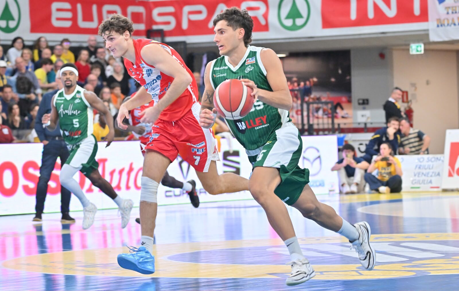 il poker 232 servito avellino espugna il palagesteco da Anteprima24.it il poker 232 servito avellino espugna il palagesteco