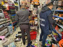 Halloween, maxi sequestro della Finanza: 40mila articoli irregolari