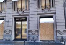 Napoli tra cortei e paura: l’ombra della guerriglia fa blindare le griffe di Chiaia