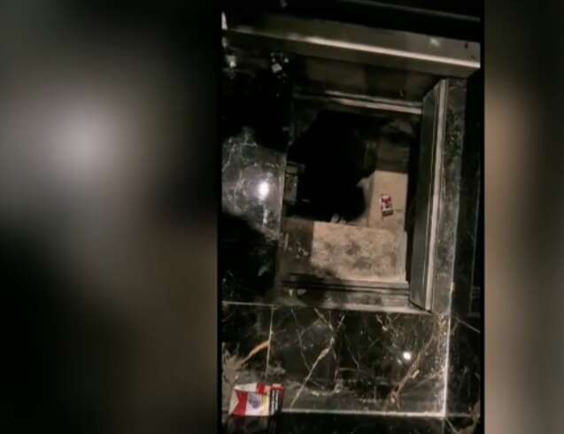 catturato il rampollo dei gionta si nascondeva in un vano segreto azionato da un pulsante nel bagno da Anteprima24.it catturato il rampollo dei gionta si nascondeva in un vano segreto azionato da un pulsante nel bagno
