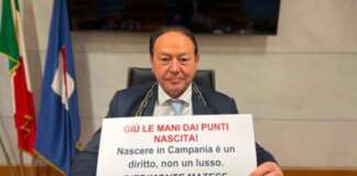Punti nascita, Oliviero occupa lo scranno della presidenza: “Giù le mani”
