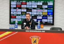Benevento, Floro Flores: “Le partite vanno chiuse. Ai ragazzi va fatto solo un applauso” floro flores