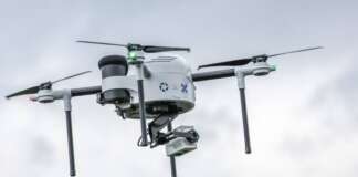 Carcere di Poggioreale, bloccato drone da 10mila euro con un chilo di droga e 15 smartphone